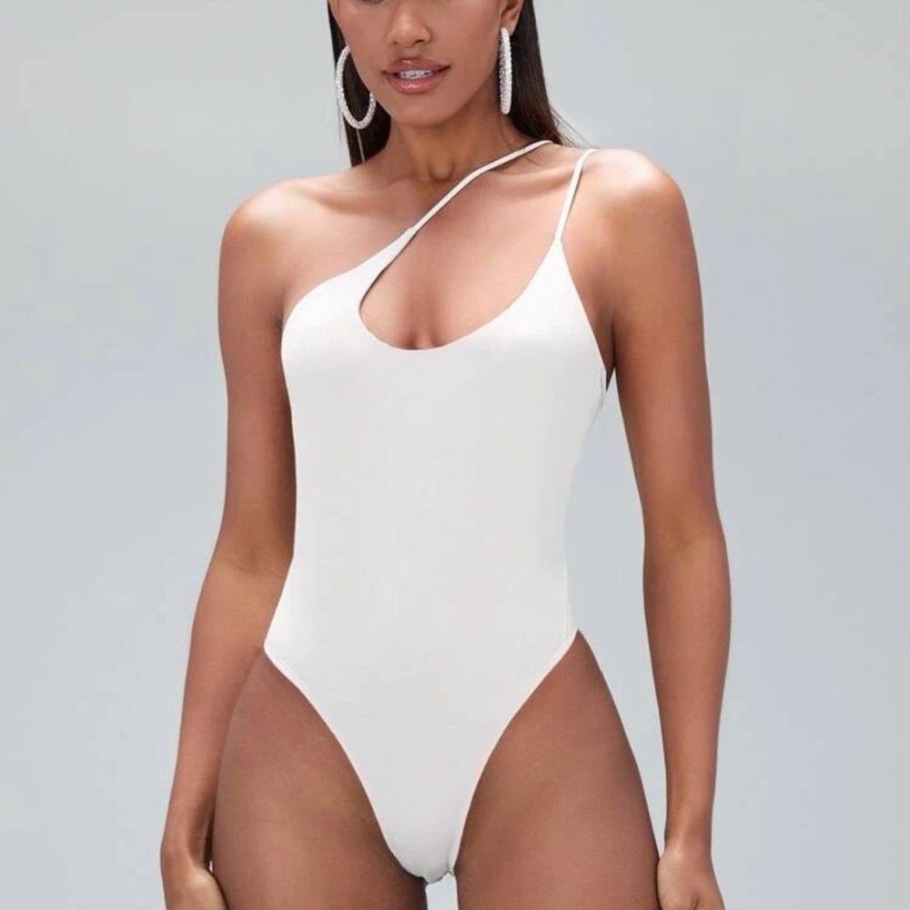 White one shoulder bodysuit